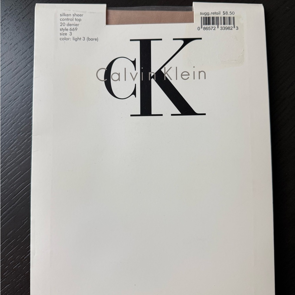 Calvin Klein Sheer Pantyhose Color light 3: Bare, size 3 NIP